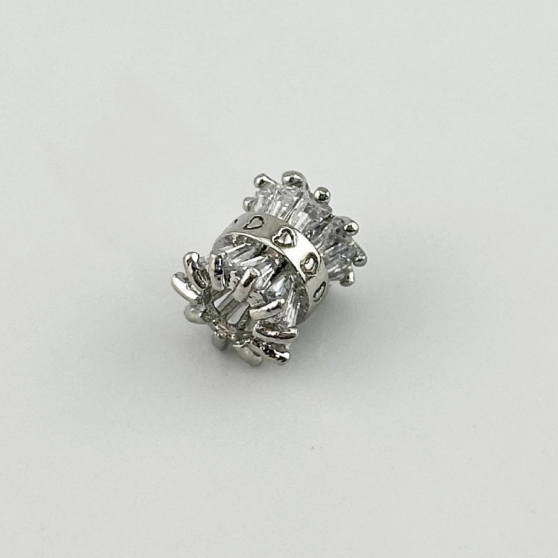 Ювелирная бусина с фианитами размер 8,3*9мм