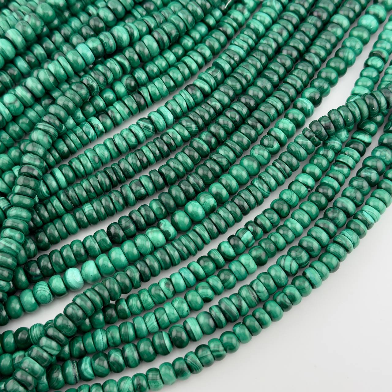 Бусины малахит рондель размер 4,2*7,7мм натуральный камень