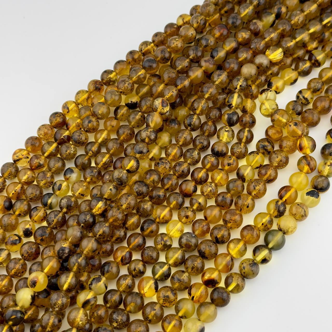 Янтарь натуральный размер 9мм